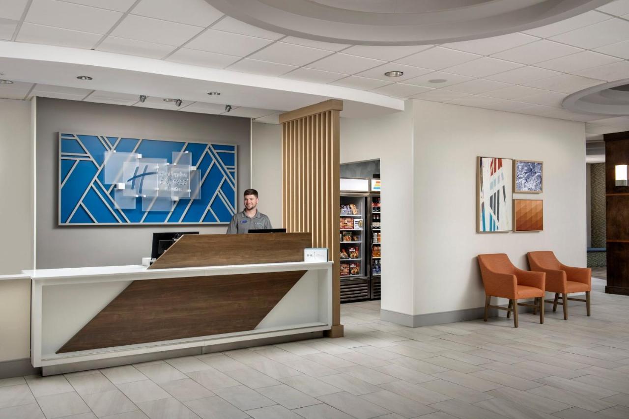 Express & Knoxville-clinton By Ihg