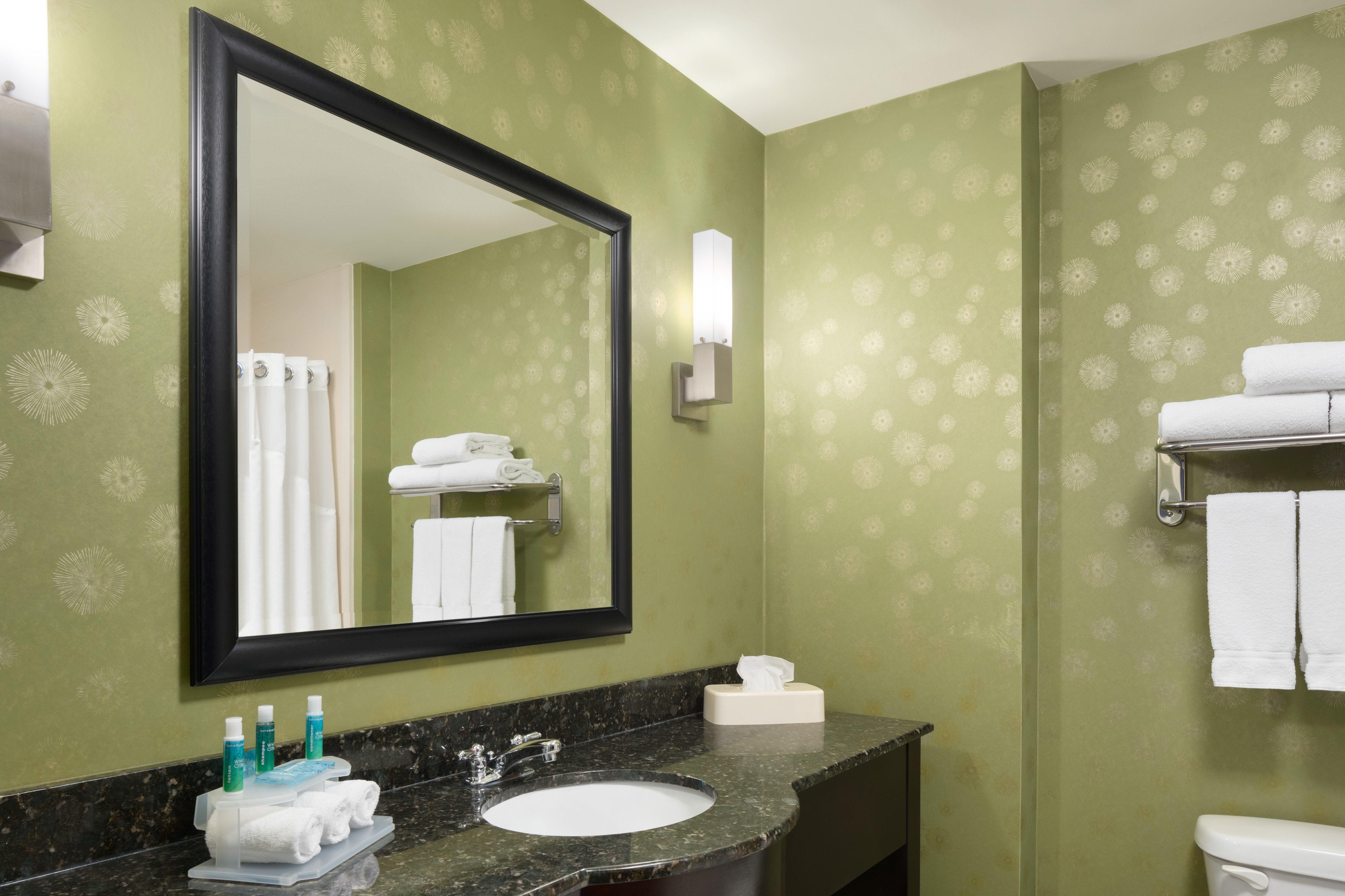 Express & Knoxville-clinton By Ihg Hotel