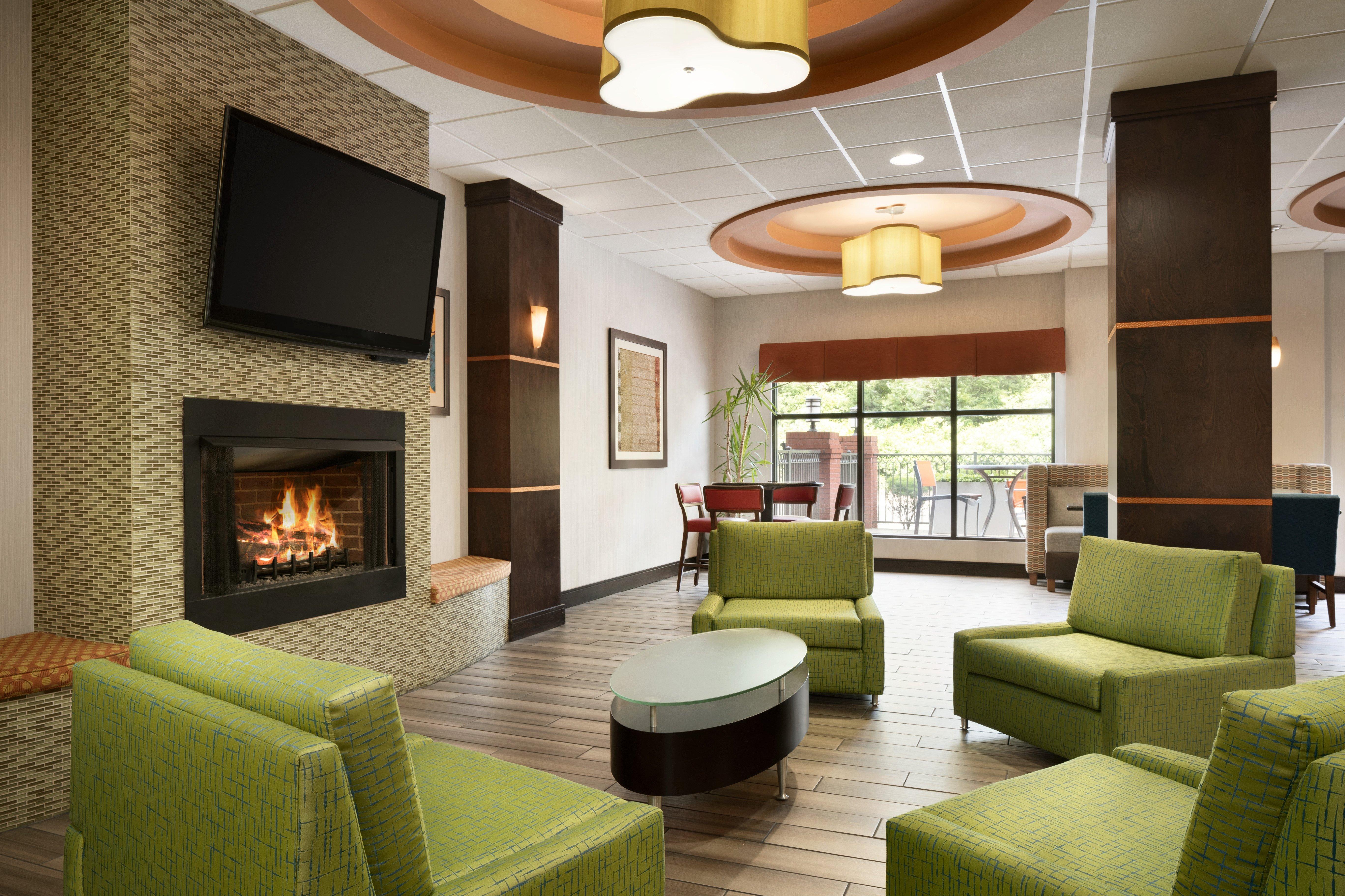 Express & Knoxville-clinton By Ihg 2*