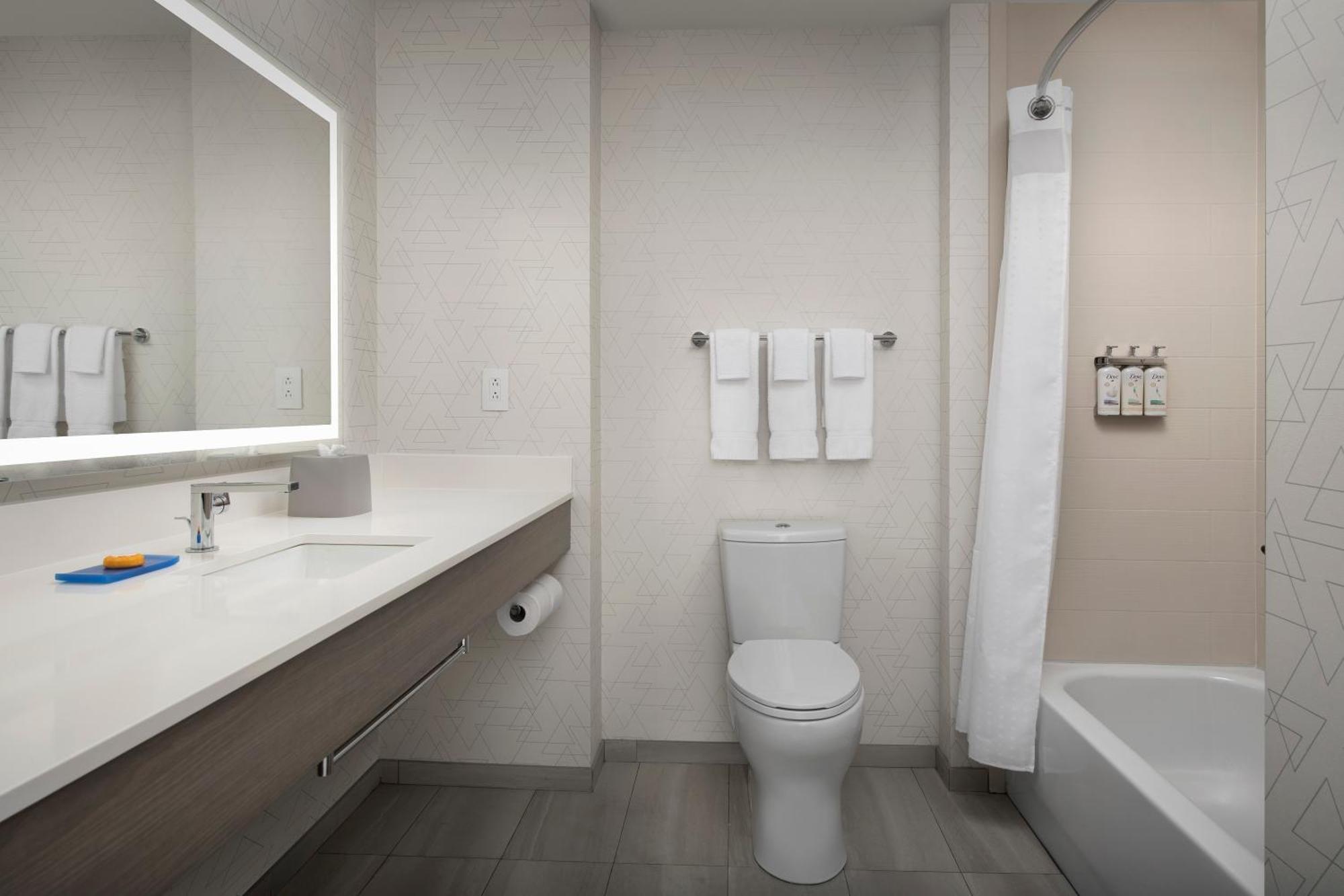 Hotel Express & Knoxville-clinton By Ihg