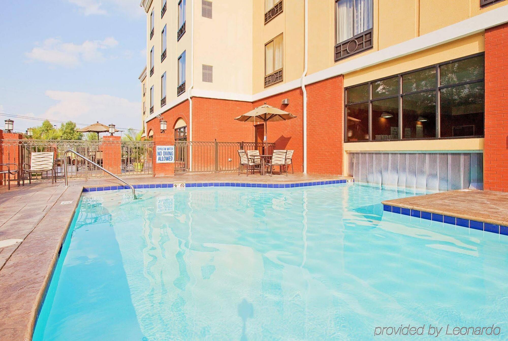 Express & Knoxville-clinton By Ihg Hotel Clinton